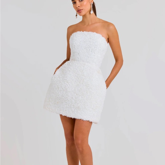 NADINE MERABI Dresses & Skirts - NADINE MERABI Strapless White Dress